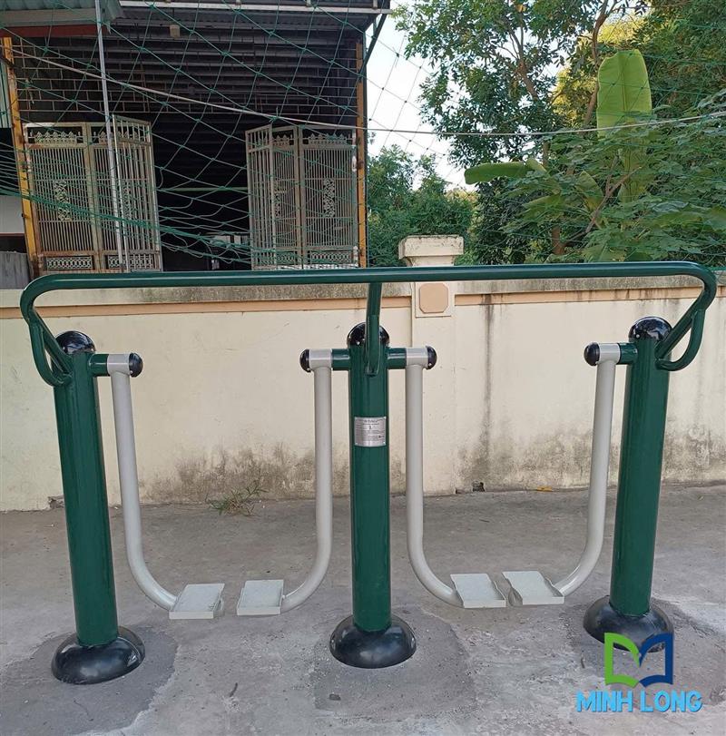 Thiết bị đi bộ trên không đôi